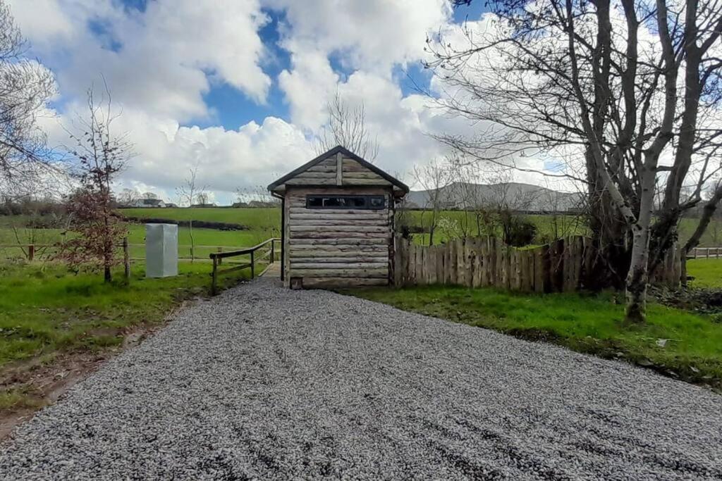 Riverside Cabin Limerick Junction エクステリア 写真